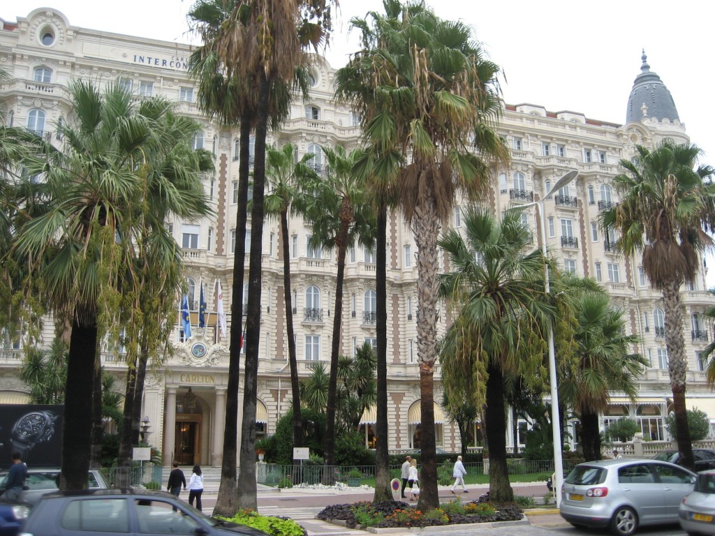 Cannes! Enjoying walking the La Croisette. | Bonjour Madame